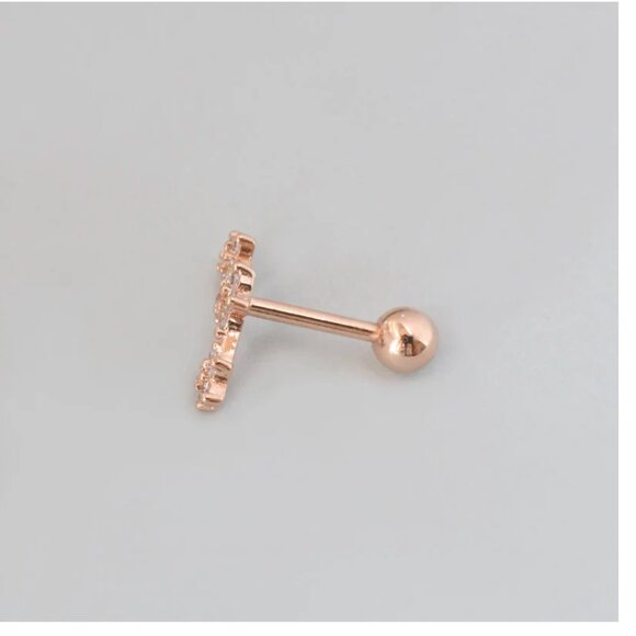 NWT Curve Clover Cartilage CZ Earring - Picture 2 of 5